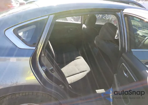 2015 Nissan Altima 2.5 S z USA, uszkodzony, nr VIN 1N4AL3AP3FC113916